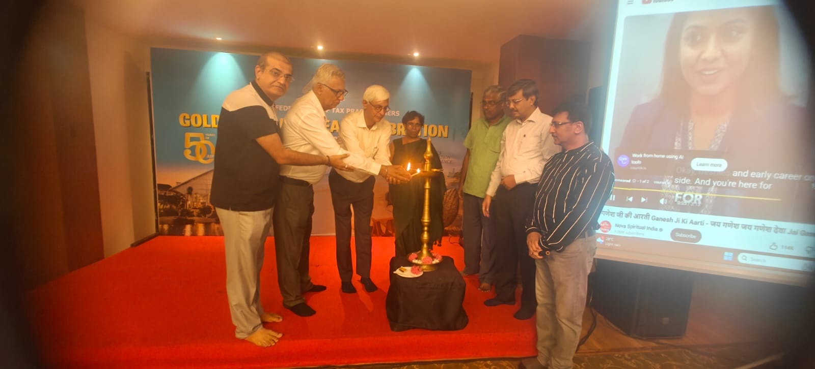 Shri S. Venkataramani, National President and Shri Sanjay Kumar, Deputy President, AIFTP lighting the lamp.